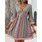 Mini-robe femme à col en V et imprimé bohème